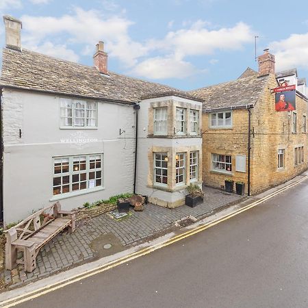Duke Of Wellington Hotel Bourton-on-the-Water Buitenkant foto